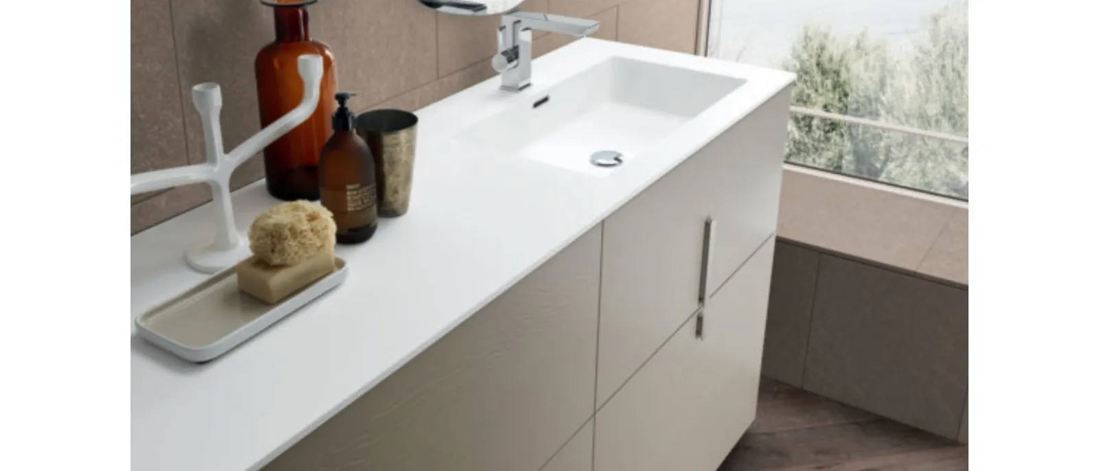 Mobile Bagno da appoggio M System C010 in laccato opaco con top con vasca integrata di Baxar