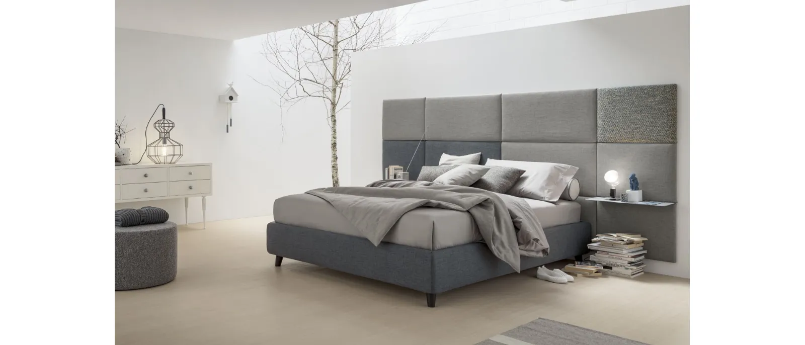 Letto sommier con Boiserie in tessuto di V&Nice