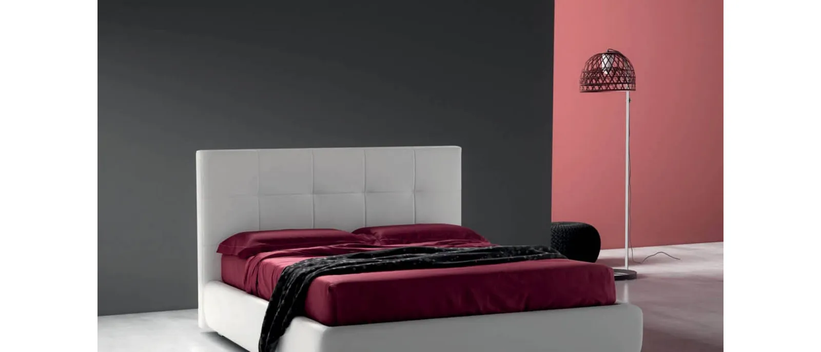 Letto in tessuto trapuntato con testiera Essential di Bside