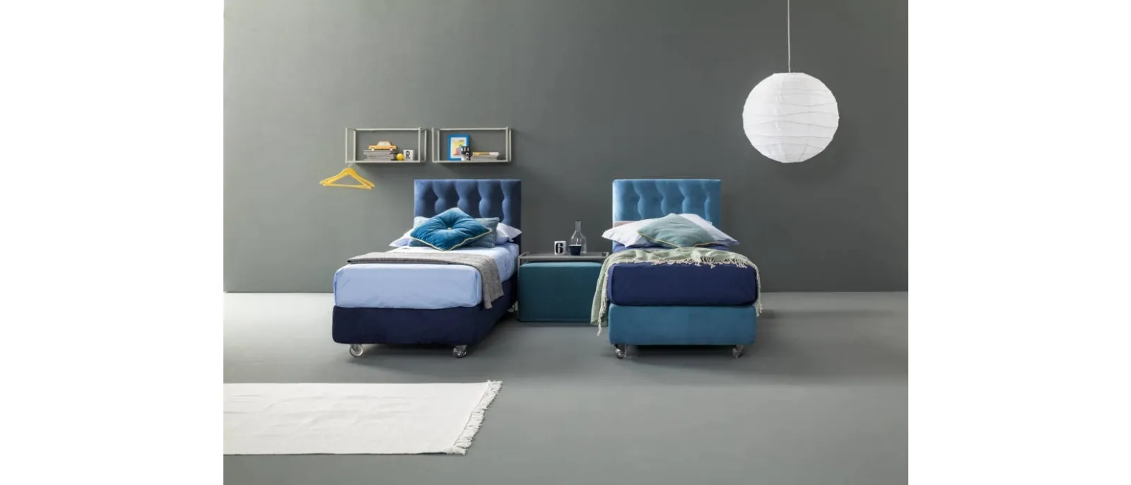Letto singolo in tessuto imbottito con testiera trapuntata Aster di Bside