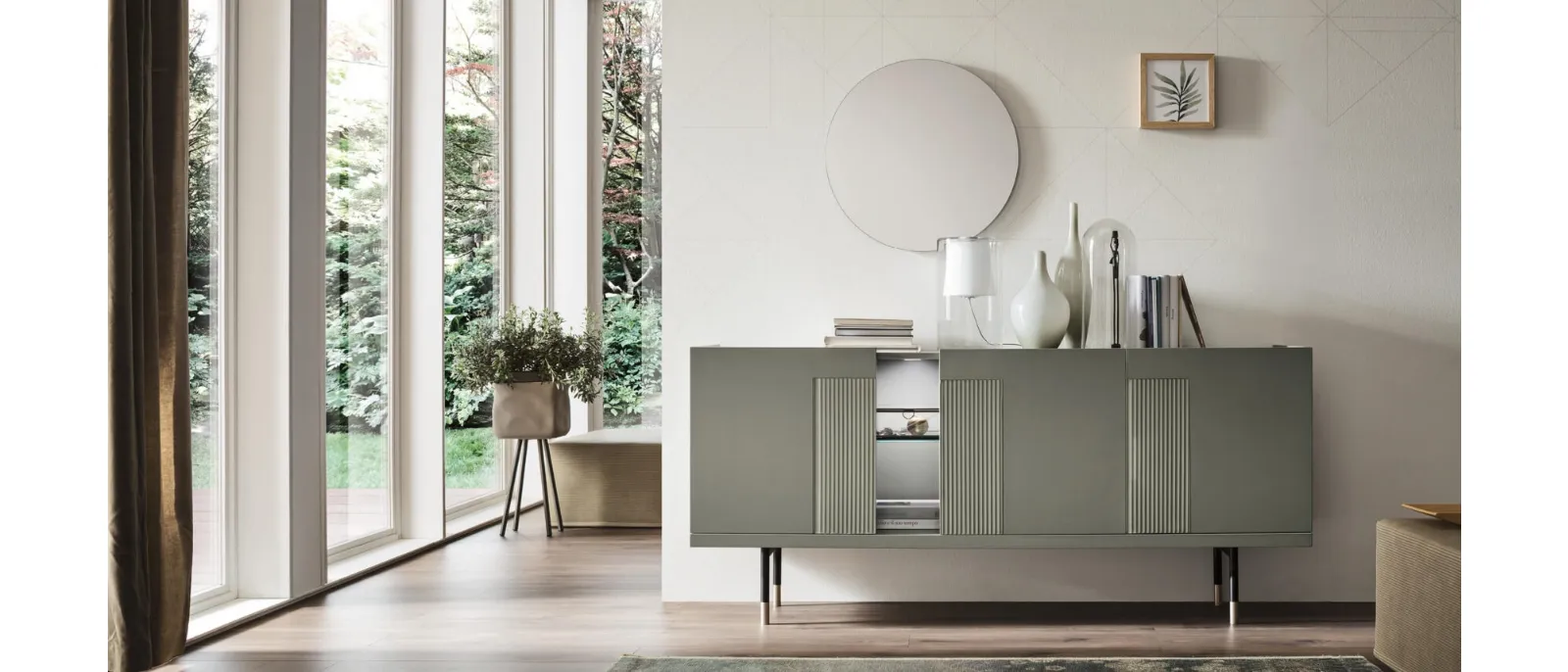 Madia Aura Glass in laccato con inserti decorativi di Maronese