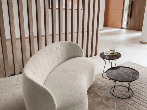 Moby Loveseat