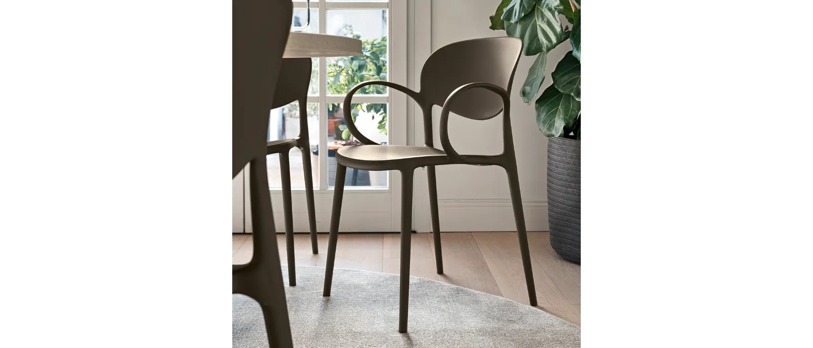 Sedia impilabile in polipropilene Abby di Connubia