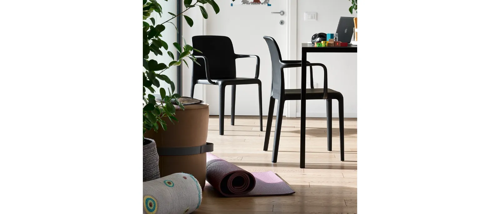 Sedia impilabile in polipropilene Bayo di Connubia