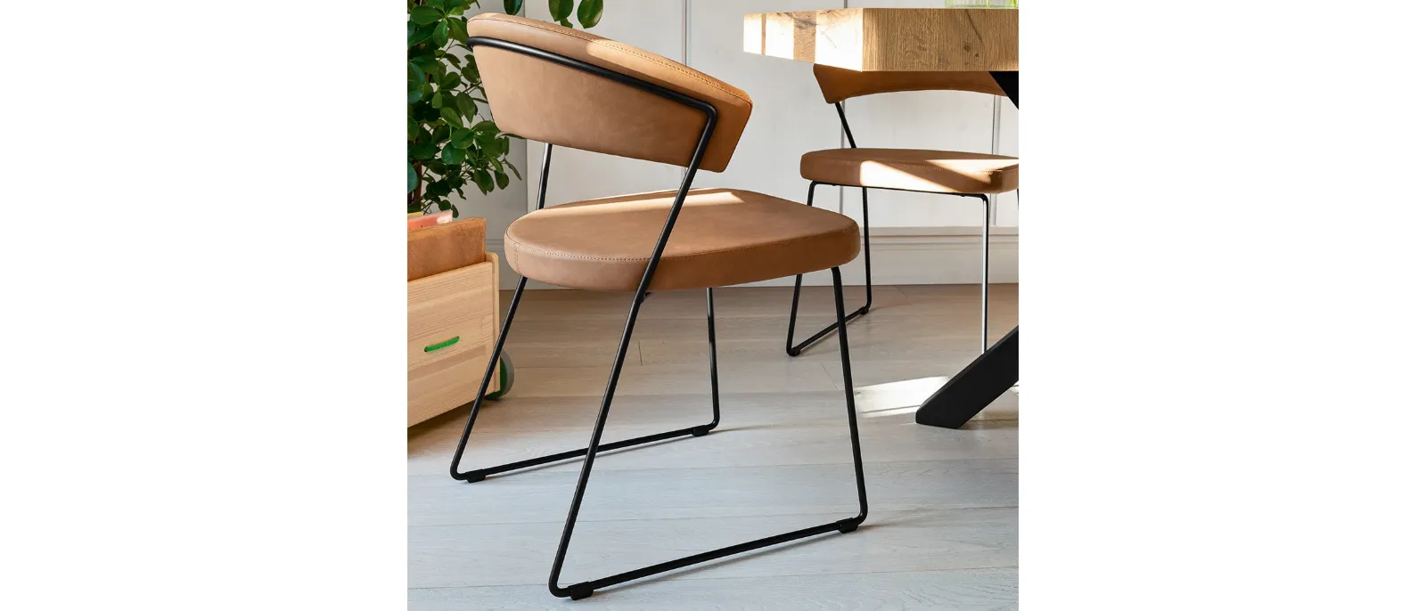 Sedia in ecopelle New York di Connubia