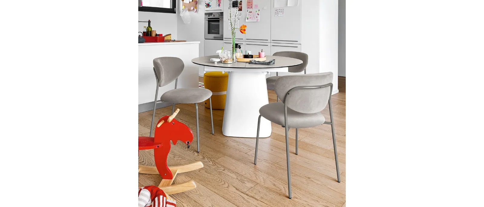 Sedia Cozy in tessuto imbottito di Connubia