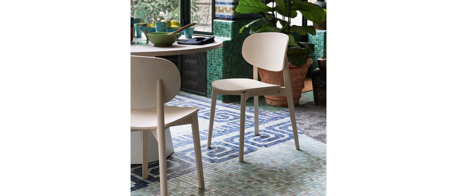 Sedia in legno dal design classico Eide di Connubia
