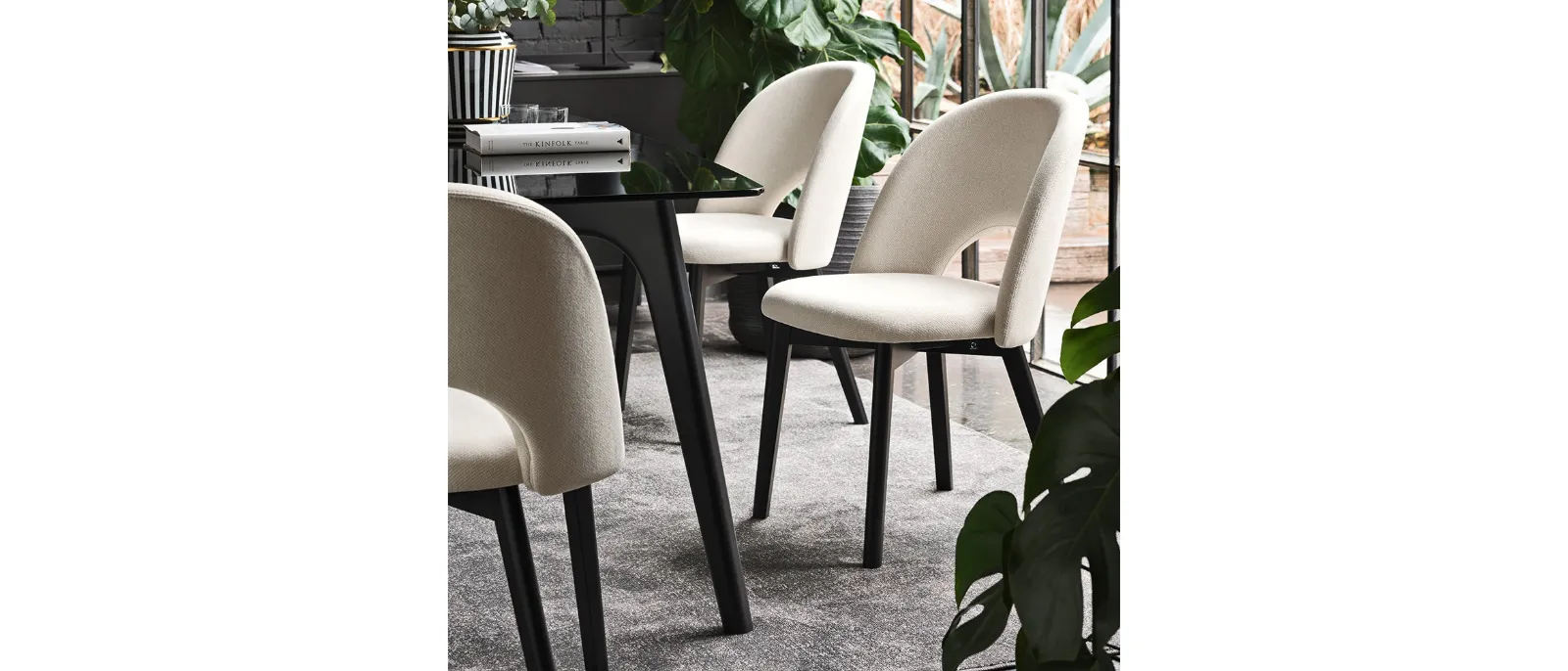 Sedia Tuka Mid Hole di Connubia