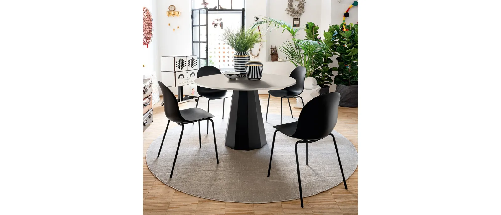 Tavolo rotondo Dix di Connubia